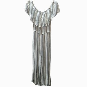 Romper | Jumpsuit | Size Small Pettit.